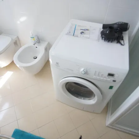 The Family Haven, Semi-central & Large Suite, With Garage! *