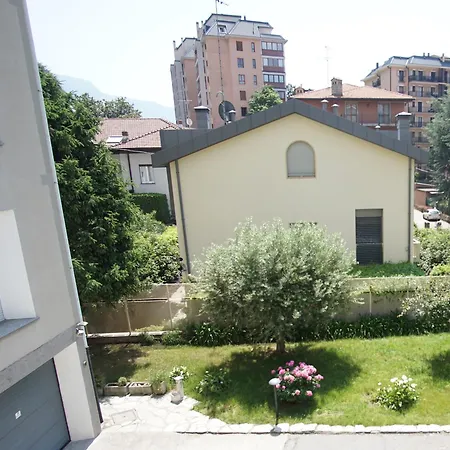 The Family Haven, Semi-central & Large Suite, With Garage! * Lecco