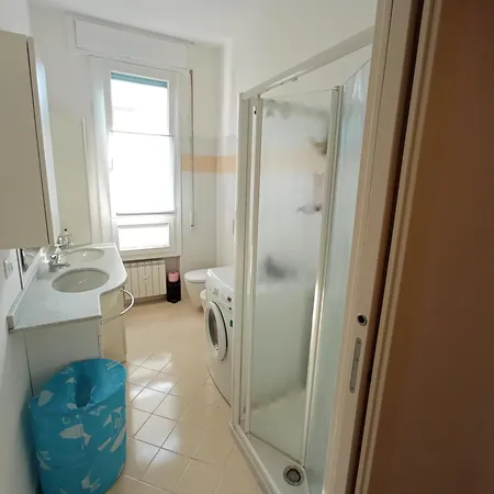 Apartment The Family Haven, Semi-central & Large Suite, With Garage! *