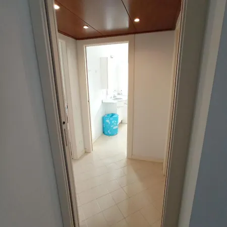 The Family Haven, Semi-central & Large Suite, With Garage! Apartment Lecco