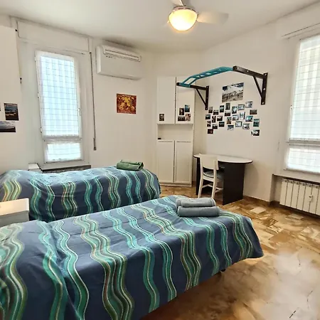 The Family Haven, Semi-central & Large Suite, With Garage! Apartment