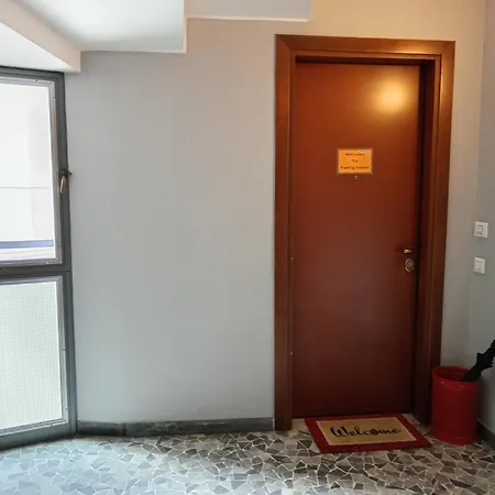 Apartment The Family Haven, Semi-central & Large Suite, With Garage! *