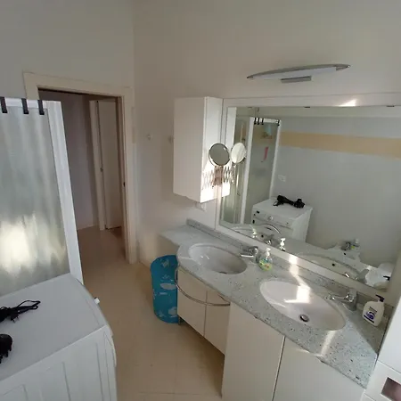 The Family Haven, Semi-central & Large Suite, With Garage! * レッコ
